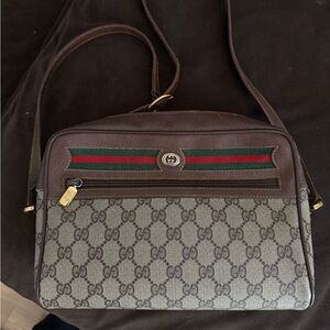 Vintage Gucci Brown GG Supreme Messenger Bag